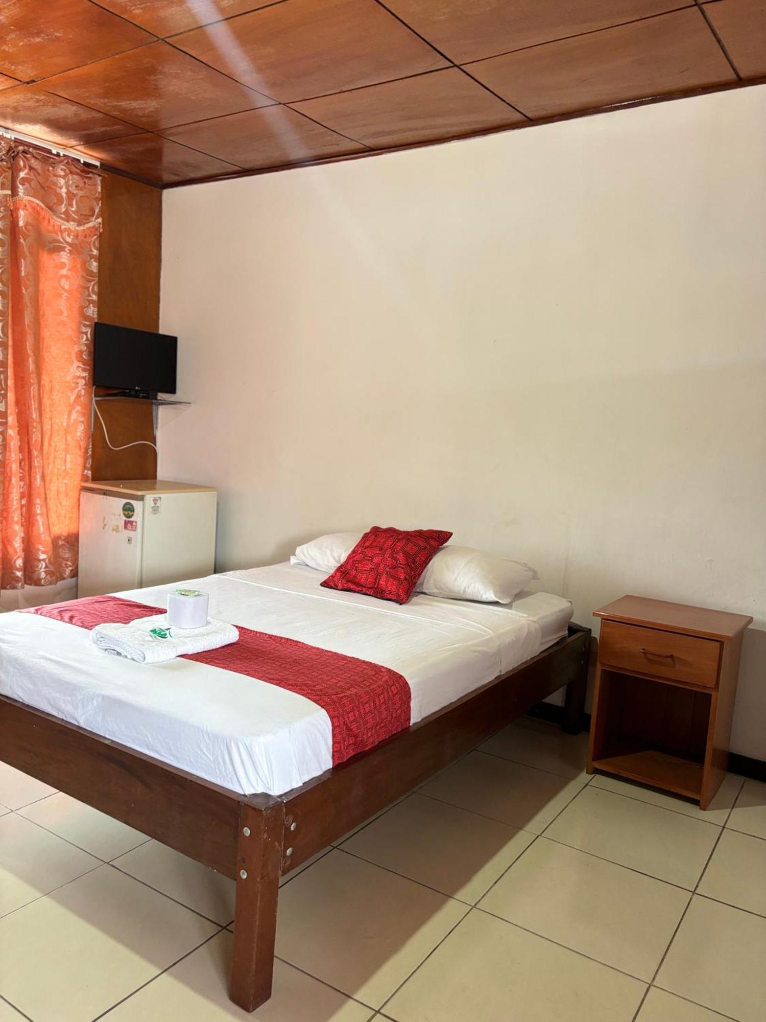Hospedaje Casa Amazonica Икитос Экстерьер фото